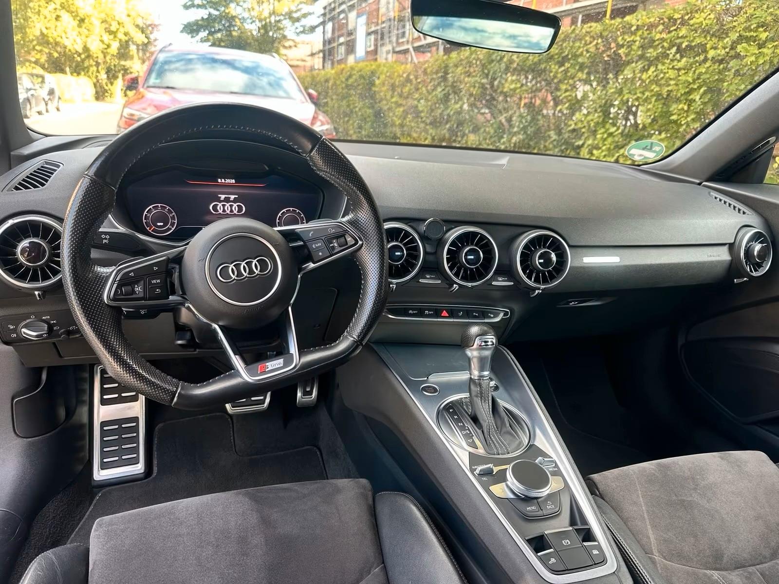 Audi TT Roadster 2.0 TFSI S tronic quattro 