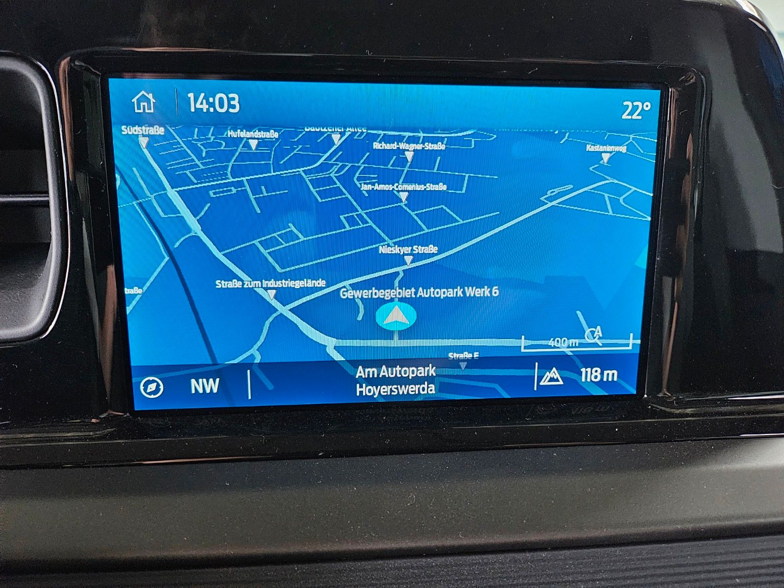Fahrzeugabbildung Ford Tourneo Courier Titanium