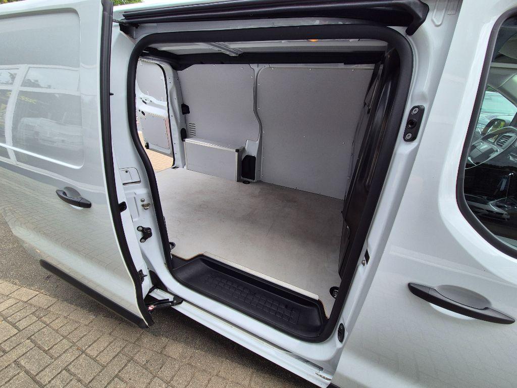 Peugeot Expert L2 HDi 180 EAT8 AHK+KAMERA+SITZHZG