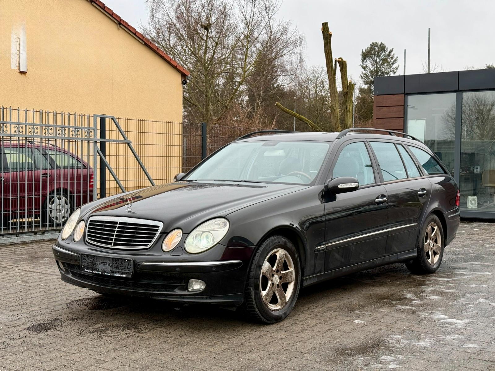 Mercedes-Benz E 320 T AVANTGARDE XENON LEDER NAVI PDC SHZ MEM