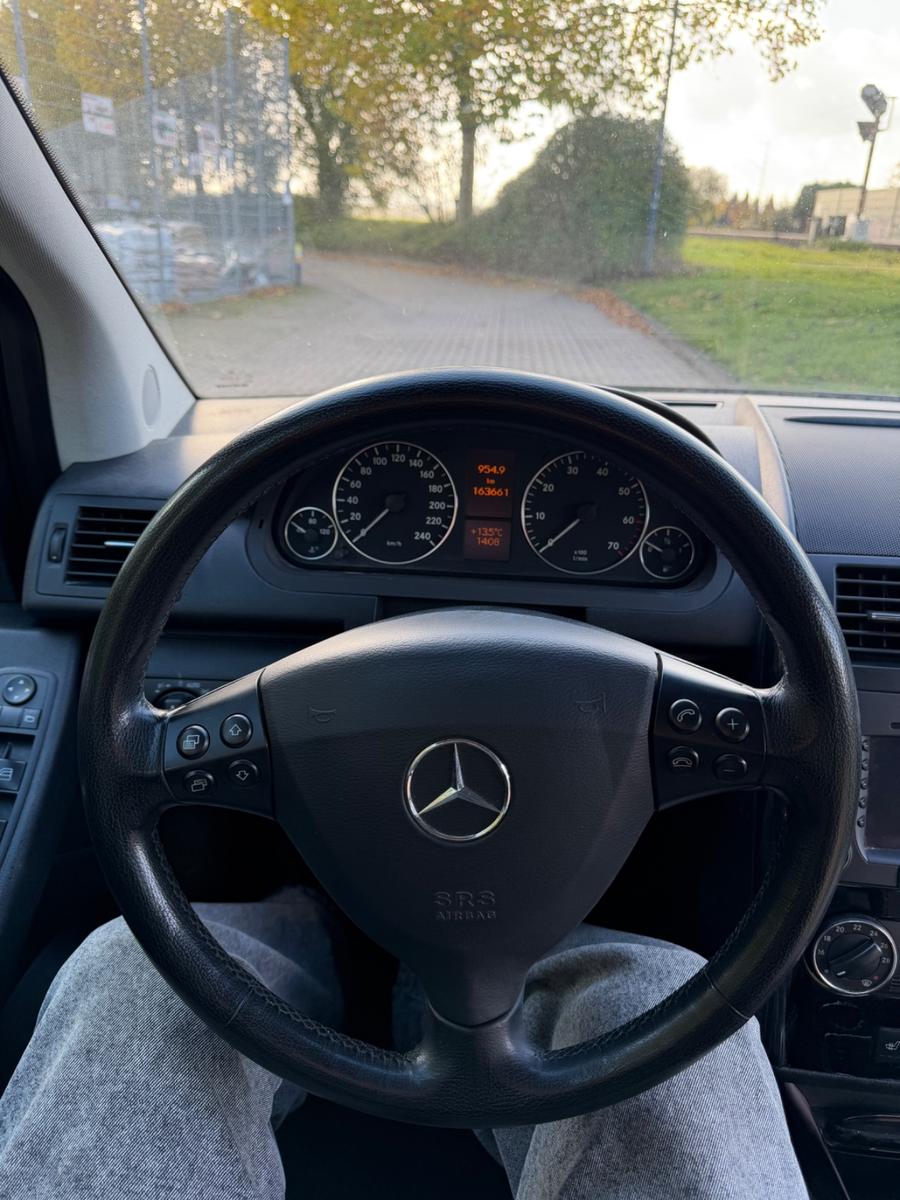 Mercedes-Benz A200 2005 — photo 12