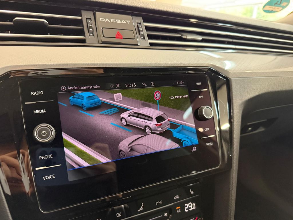 VW Passat Variant - Bild 21