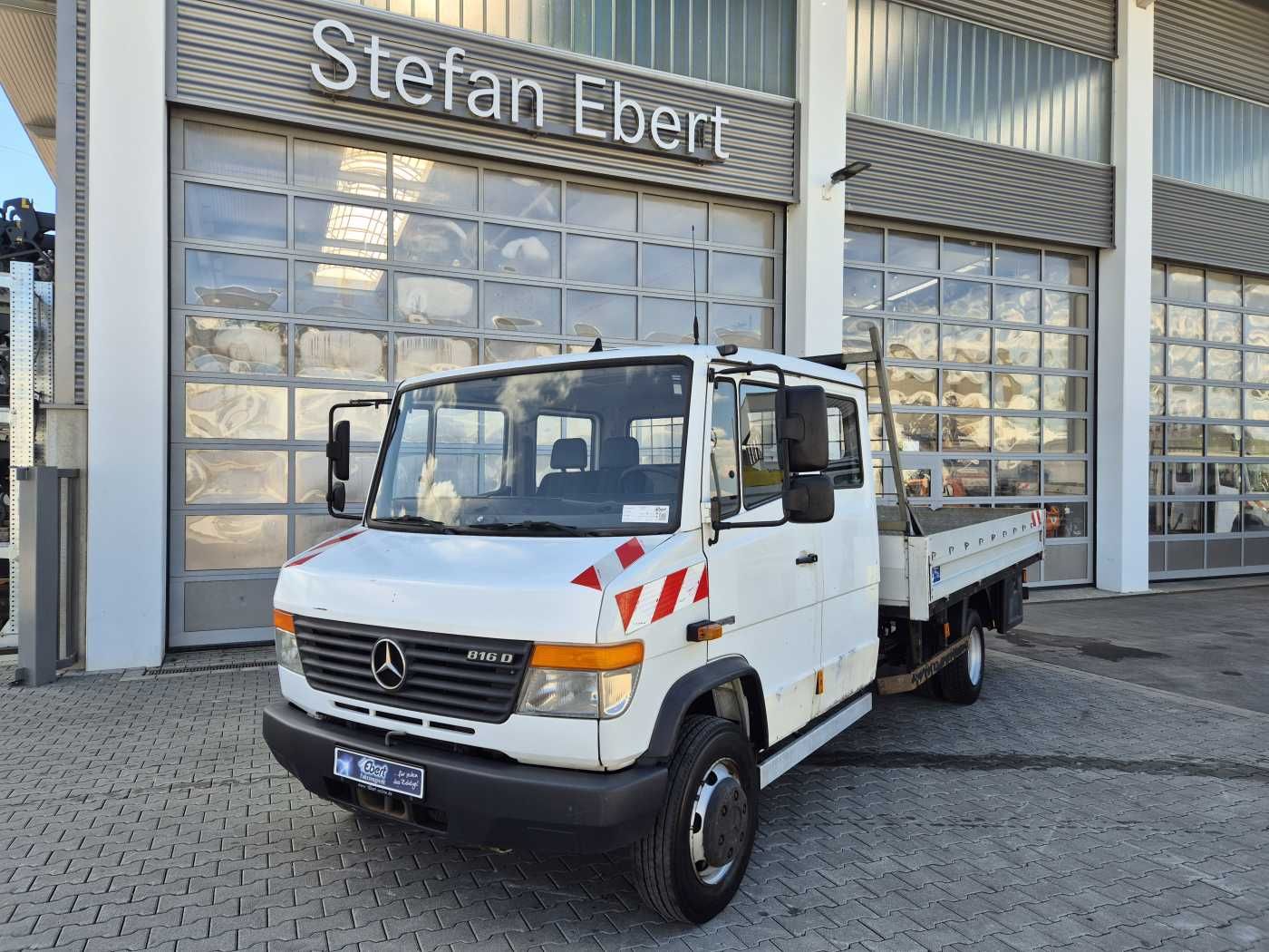Fahrzeugabbildung Mercedes-Benz Vario 816 DK DoKa 4x2 Pritsche 2x AHK