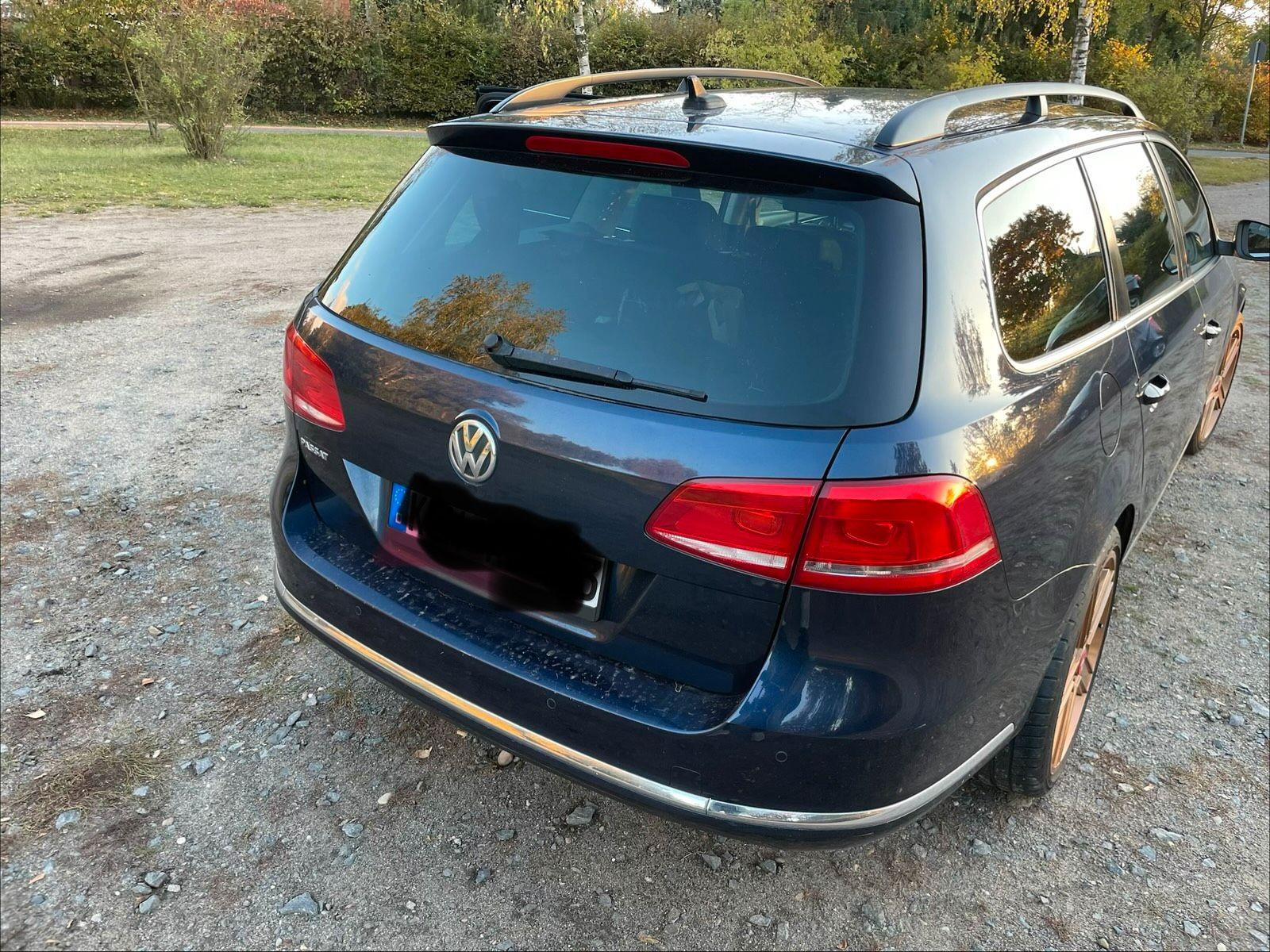 Volkswagen Passat 2012 — photo 11