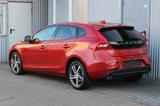 Volvo V40 Momentum+Navi+LED Scheinerfer+Klimaaut - Volvo V40 Momentum mit Diesel-Antrieb