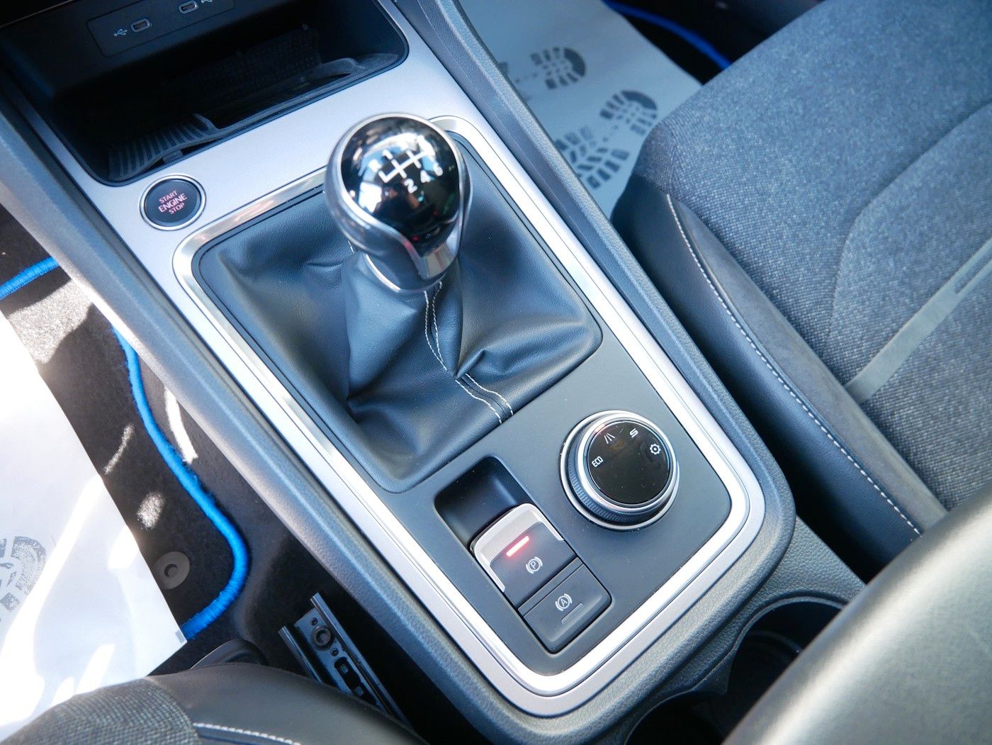 Fahrzeugabbildung SEAT Ateca 2.0 TDI Xperience AHK ACC SHZ 360°Kamera