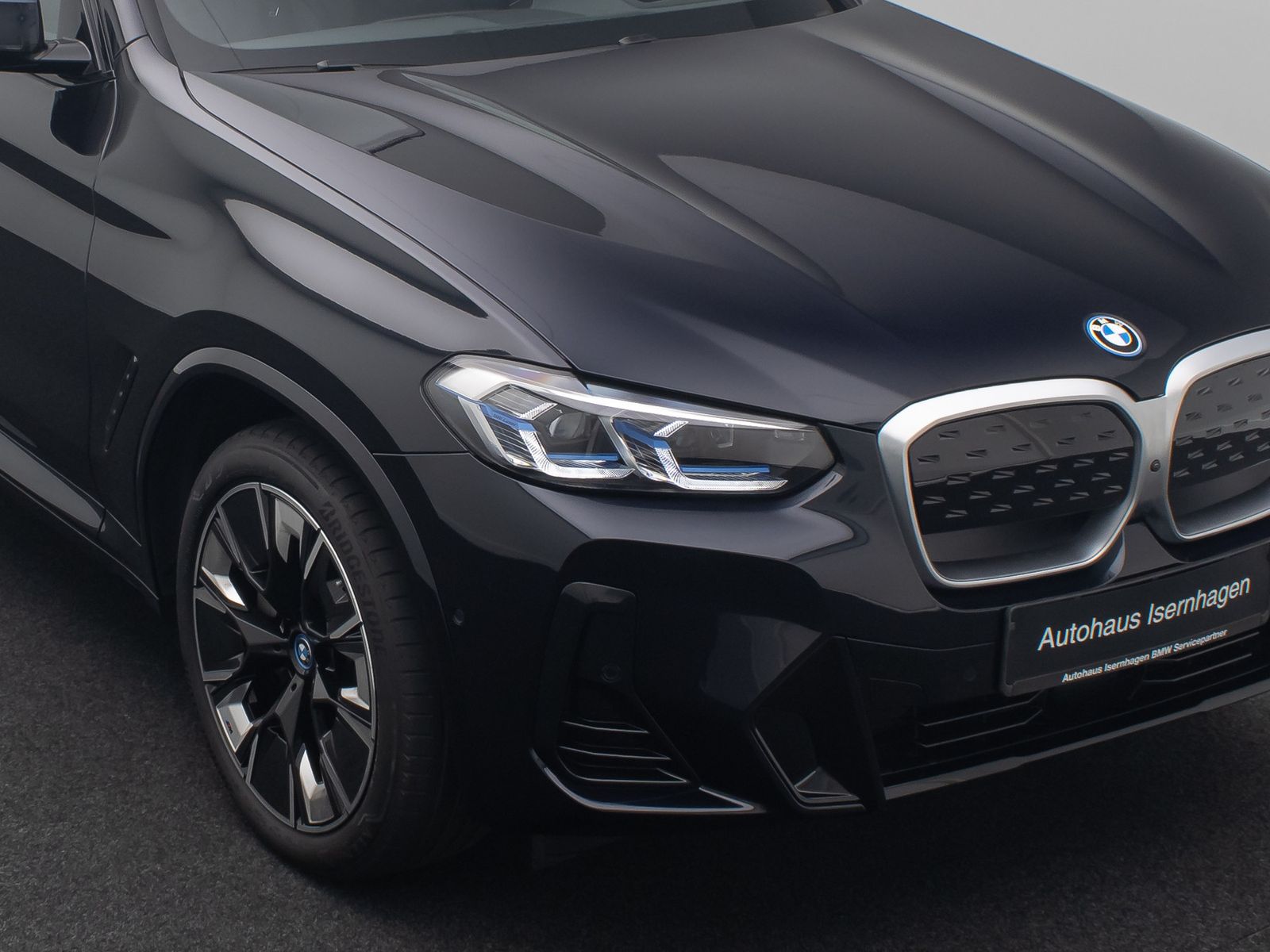 Fahrzeugabbildung BMW iX3 IMPRESSIVE DAB HUD Laser ACC 360°Panoram 20"