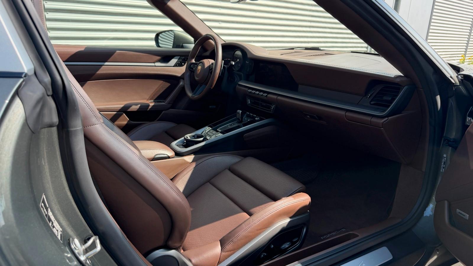 Porsche 992 Carrera 4 Targa Techart - Performance