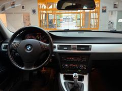 BMW 320i Kombi|SHZ|AHK|AUX|PDC|Klima|Tempomat|Isofix