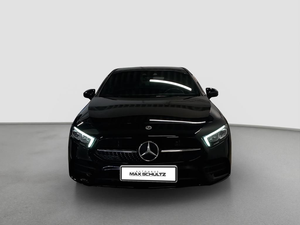 Fahrzeugabbildung Mercedes-Benz A 250 e Kompaktlimousine AMG Line*NightPaket*LED