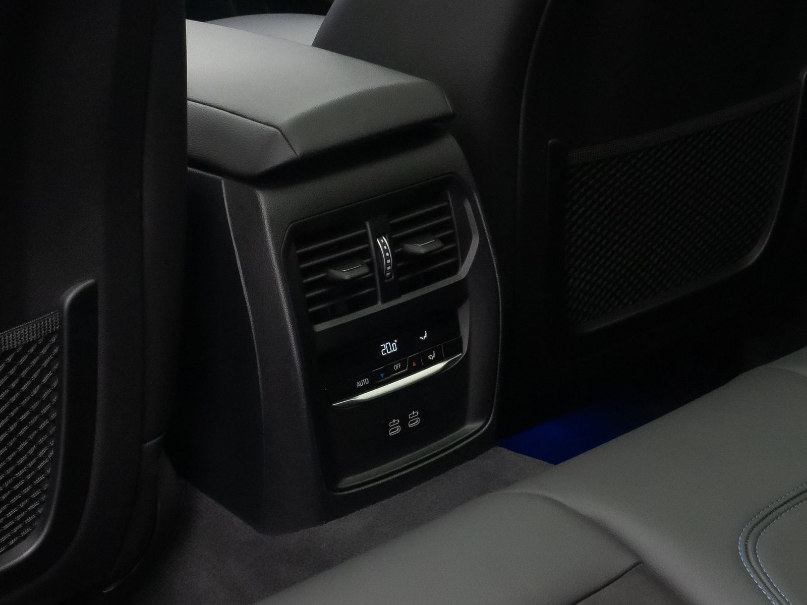 Fahrzeugabbildung BMW 320d M Sport Panorama DAB Laser HiFi Komfort