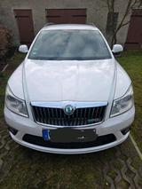 Skoda Octavia - Skoda Octavia aus 2012 mit Diesel-Antrieb: Kombi