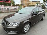 Volkswagen PASSAT VARIANT 2.0 *TEMPOMAT*AUS 1.HAND*PDC* - gebrauchte VW Passat aus dem Jahr 2014