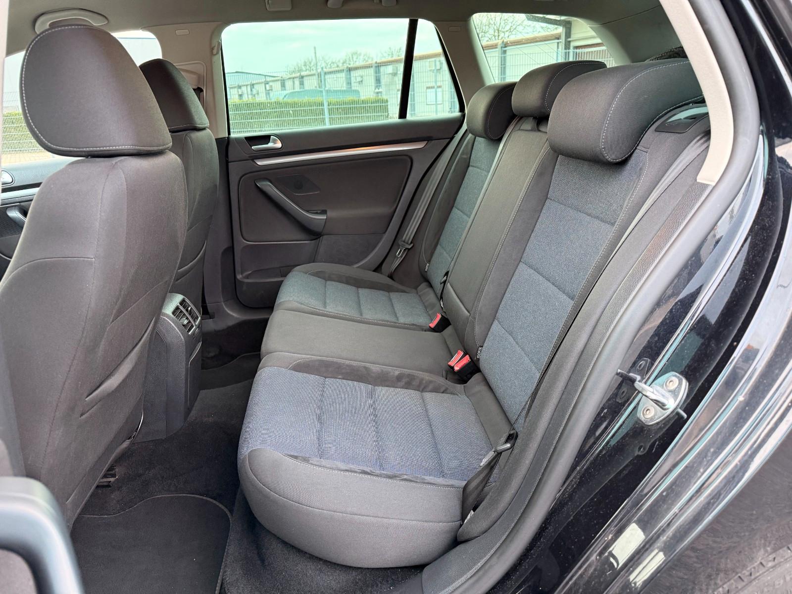 Volkswagen Golf 2012 — photo 11