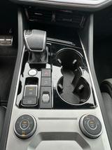 Volkswagen Touareg 3.0 V6 TFSI R-Line VOLLAUSSTATTUNG - Volkswagen Touareg mit Benzin-Antrieb: Geländewagen, 3.6