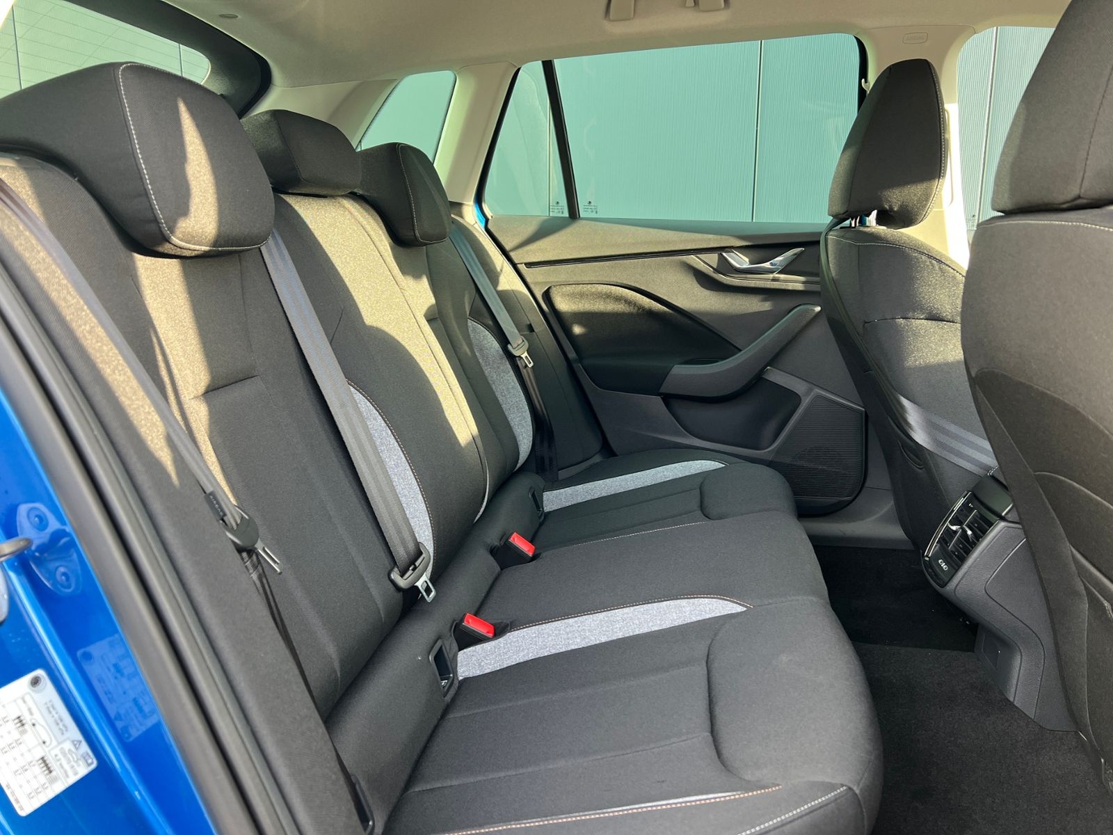 Fahrzeugabbildung SKODA Kamiq Selection 1.0 TSI DSG *Vorb. AHK, LED, ACC