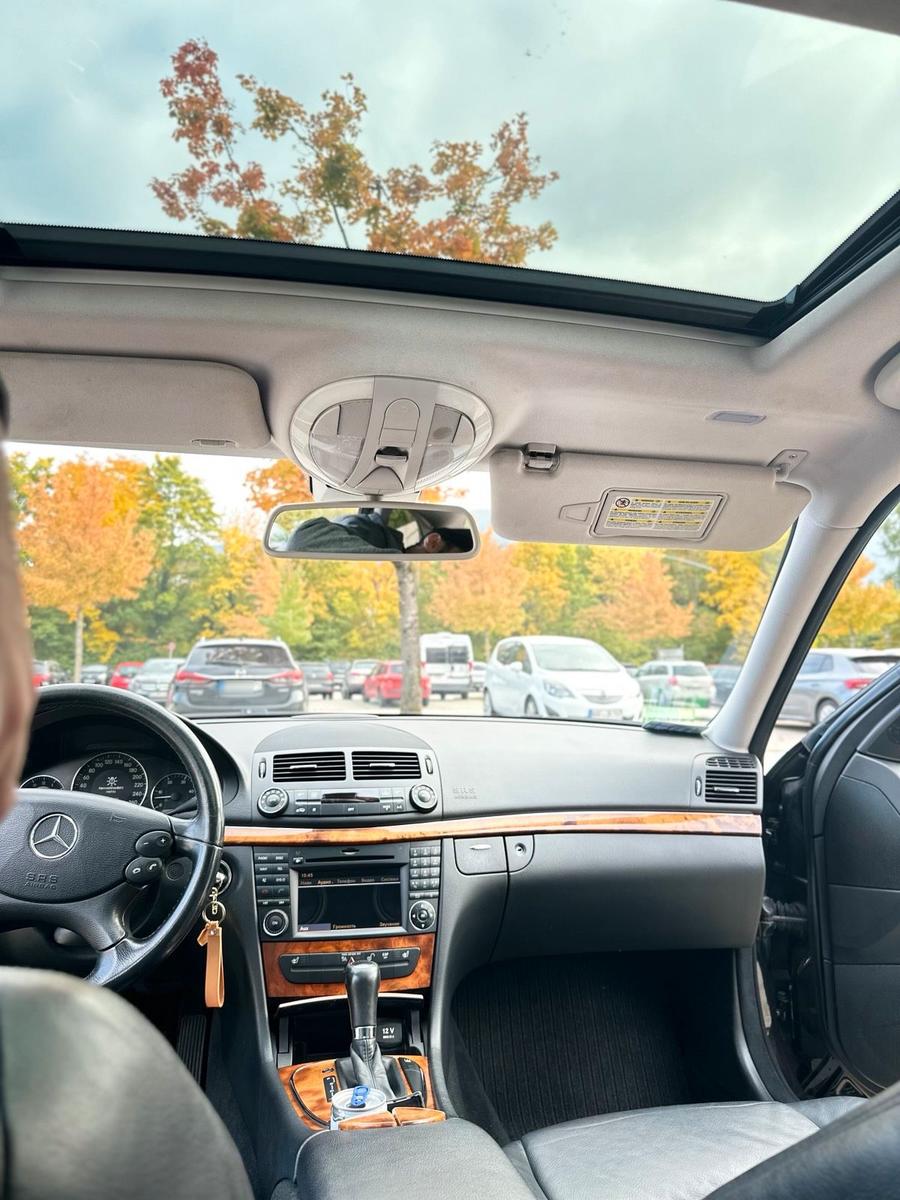 Mercedes-Benz E320 2009 — photo 8