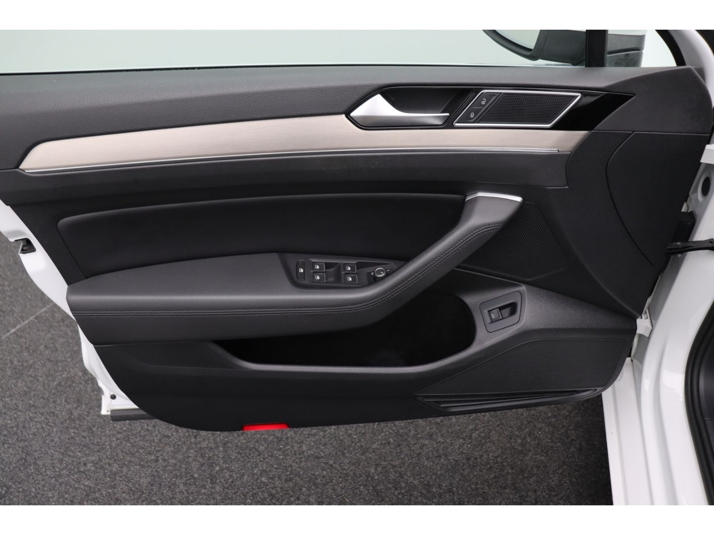Fahrzeugabbildung Volkswagen Passat Variant 2.0 TDI Highline BMT Massage Kame