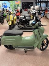 e-Schwalbe 50er 45 km/h Lithium-Akku tragbar Bis zu 100 KM  - ROLLER 45 KM H