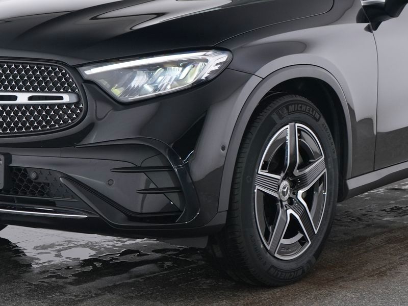 Fahrzeugabbildung Mercedes-Benz GLC 200 4M AMG AHK+Pano+Distr+Totw+Memory+Ambi