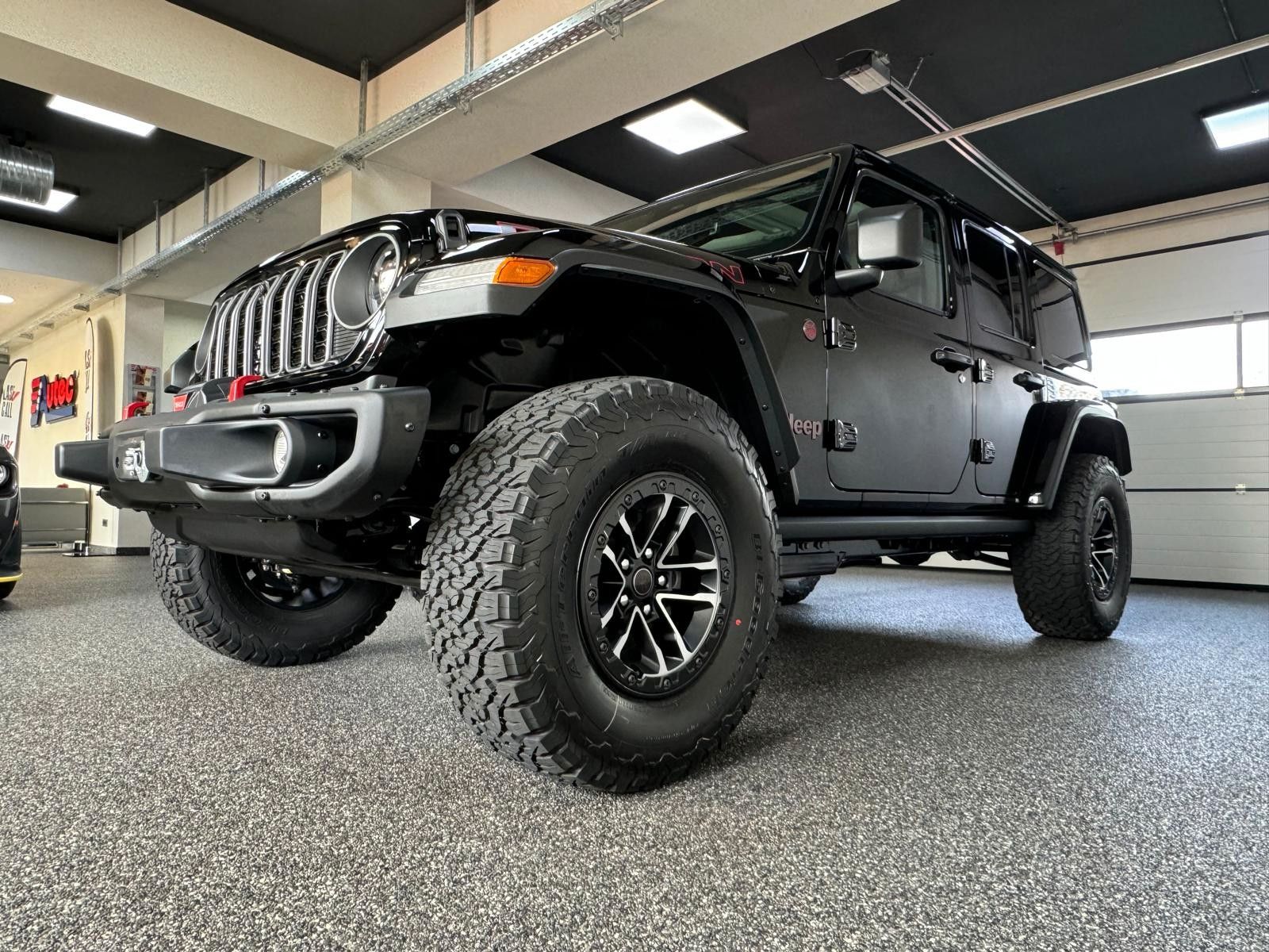 Fahrzeugabbildung Jeep RUBICON X 3.6L-V6-CAM-35"-AHK-HT