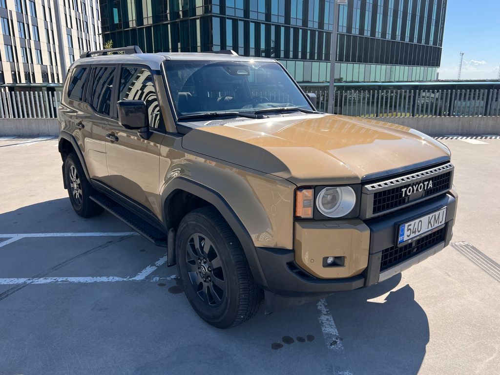 Image of Toyota Land Cruiser