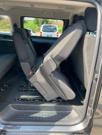 Bild 20 Opel Vivaro Kombi XL 9 Sitze 8 AT Heckklappe