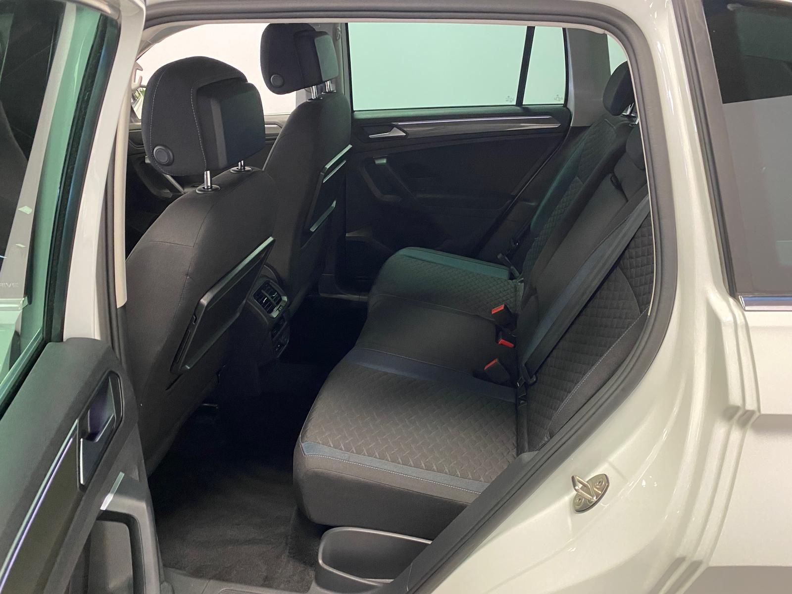 Fahrzeugabbildung Volkswagen Tiguan 2.0 TDI +AHK+APP+ALLWETTER+KLIMA+ACC