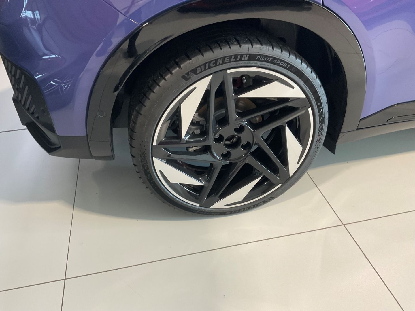 Abarth 600e - Bild 4