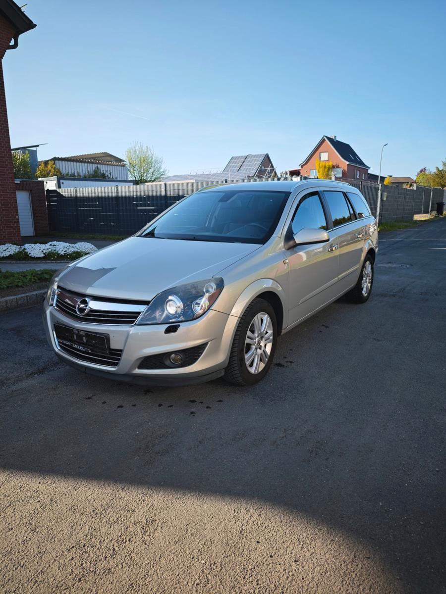 Opel Astra H Caravan Innovation "110 Jahre"