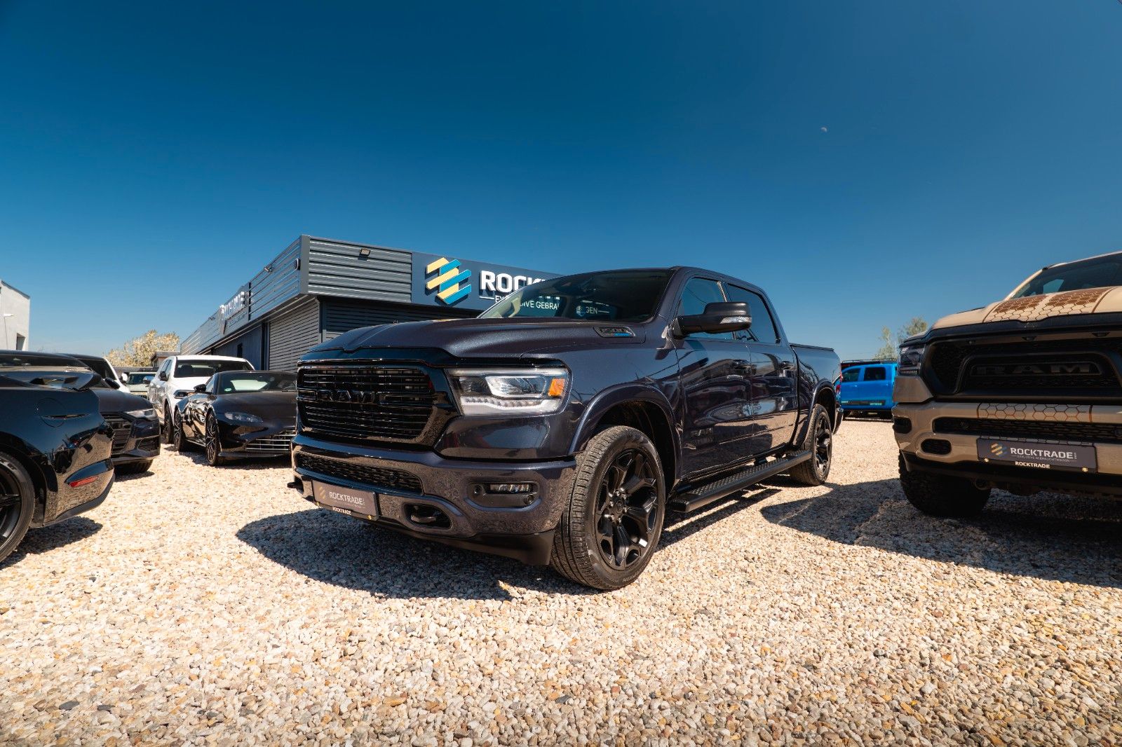 Fahrzeugabbildung Dodge RAM 5.7 V8 HEMI 4x4 NIGHT-Paket LARAMIE 22 Zoll