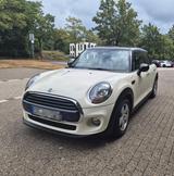 MINI Cooper + Navi + 8-fach bereift + Extras - MINI MINI Gebrauchtwagen in Düsseldorf