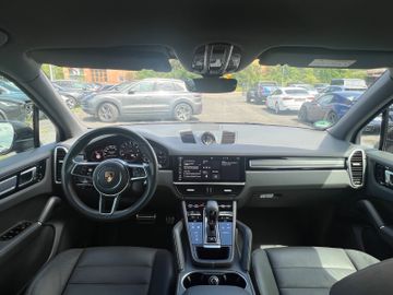 Porsche Cayenne - 8