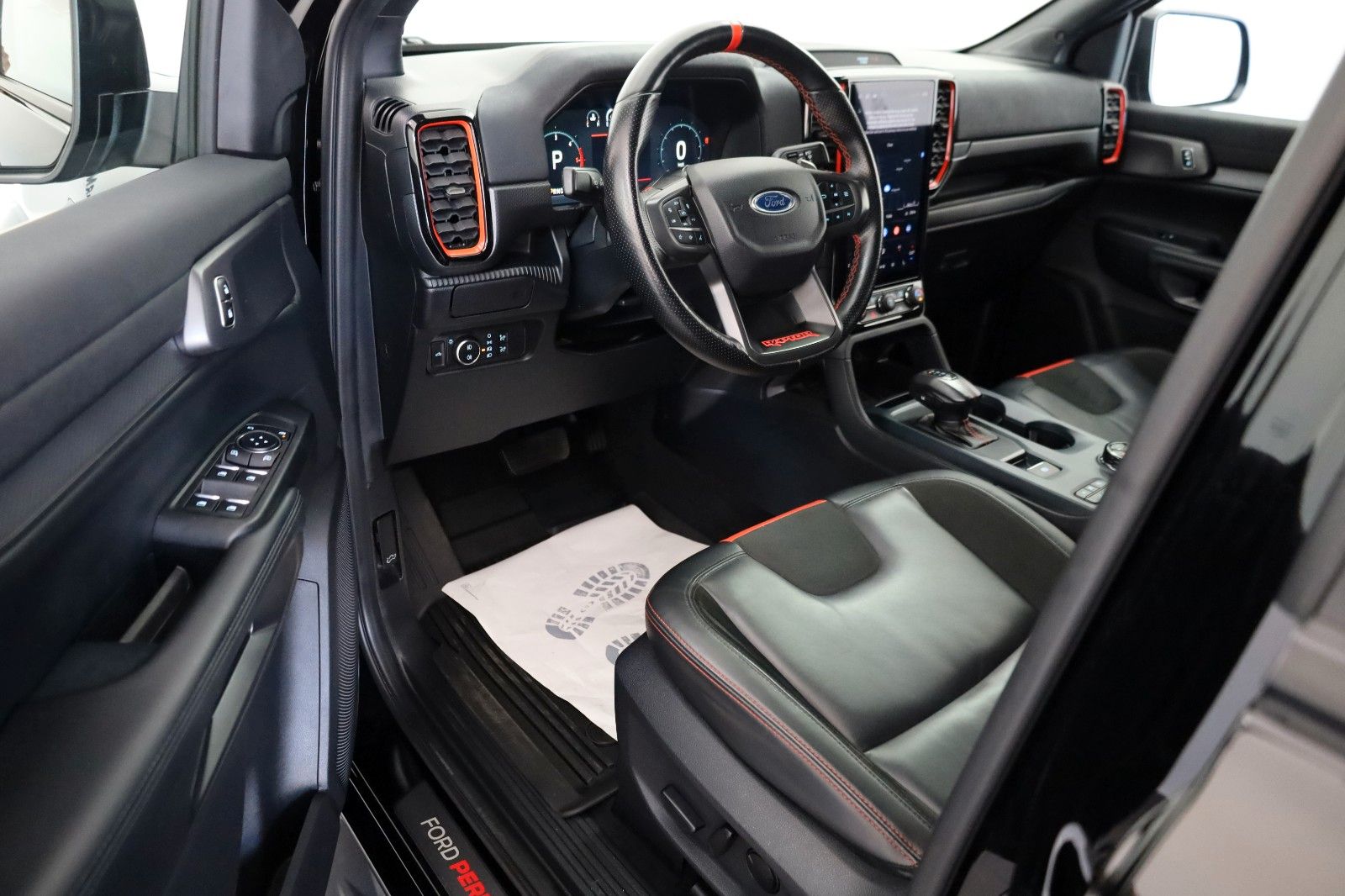 Fahrzeugabbildung Ford Raptor e-4WD ,Techno.Pak.73, HardTop,Standhzg.