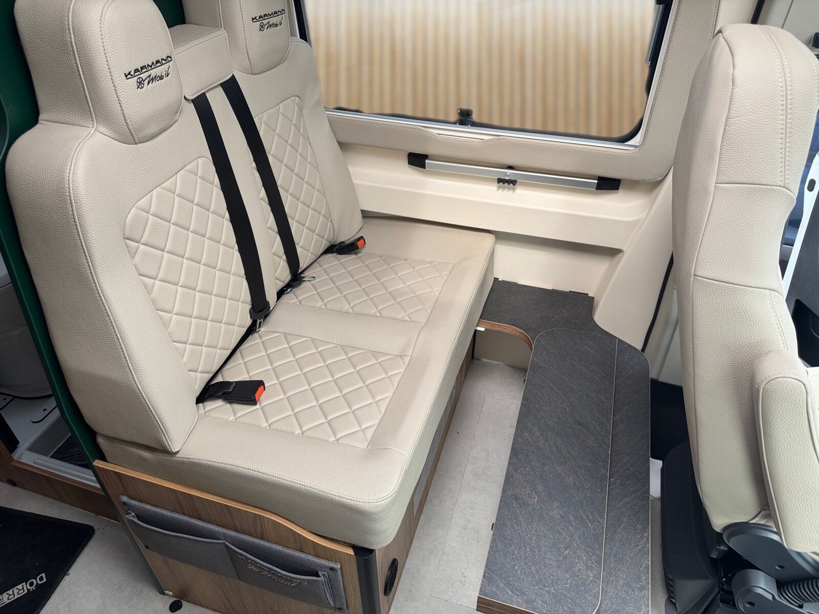 Fahrzeugabbildung Karmann Dexter DE 580 140 PS / Concept Paket