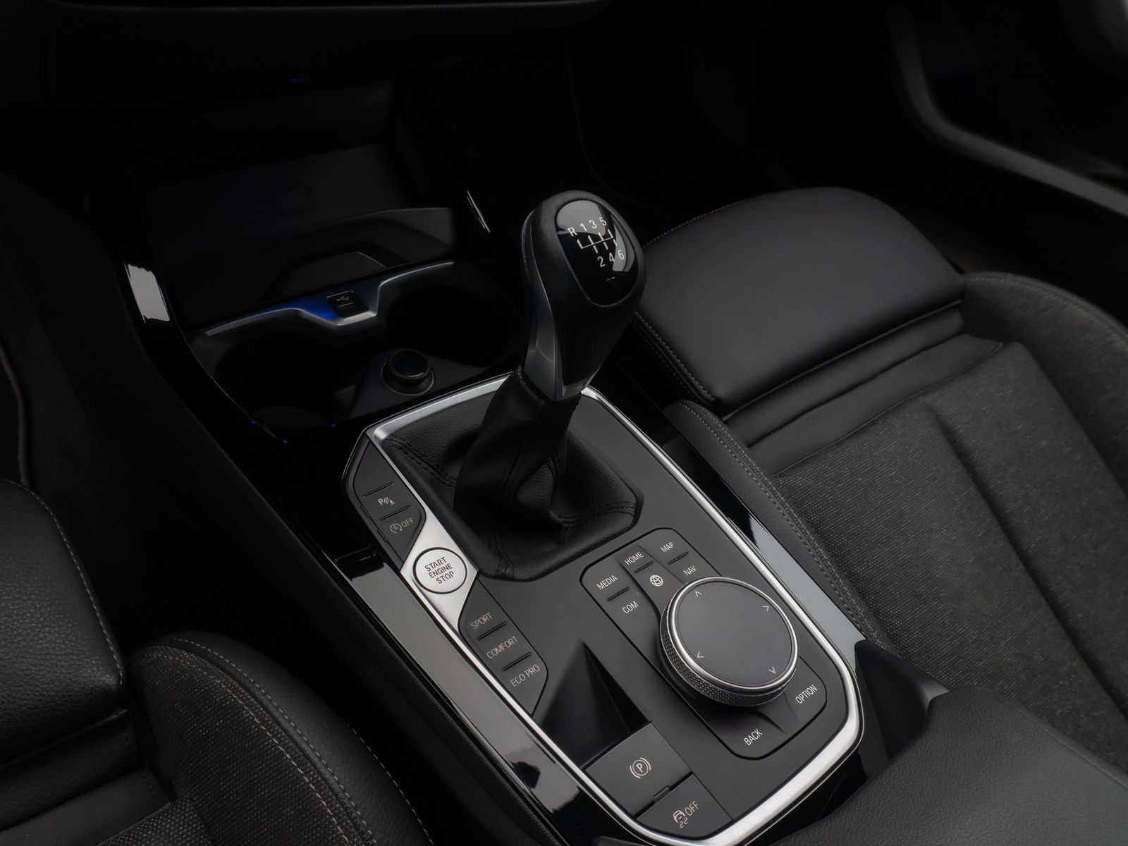 Fahrzeugabbildung BMW 118i SportLine Kamera DAB Lenkrhzg Komfort Alarm