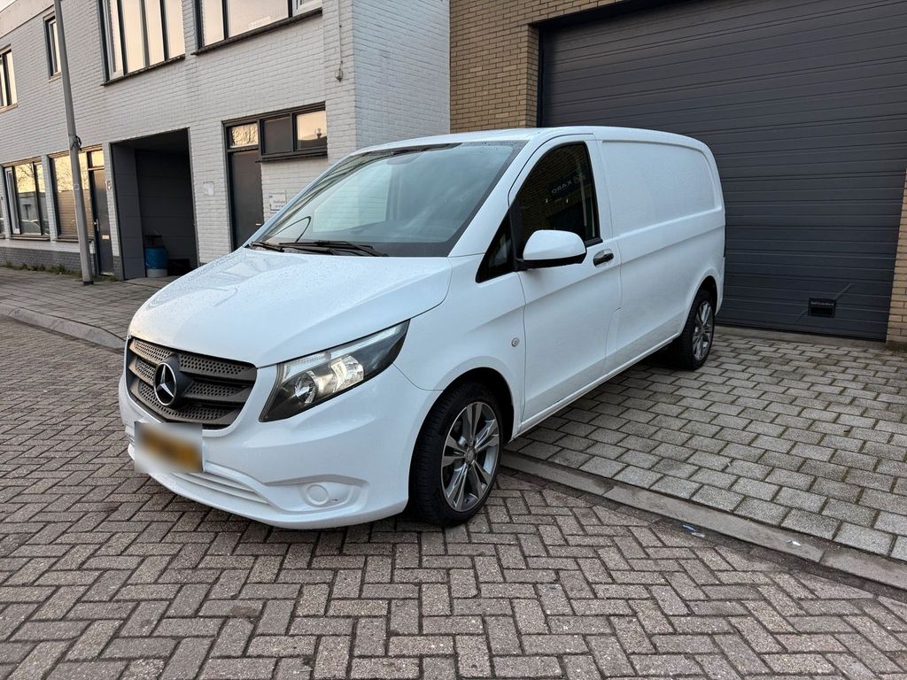 Image of Mercedes-Benz Vito