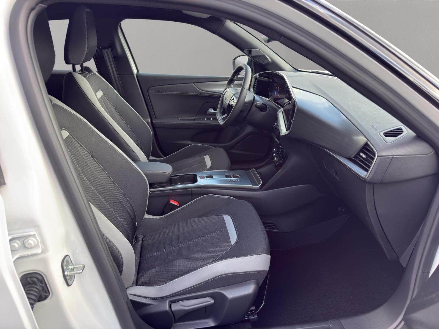 Opel Mokka GS HYBRID 145PS AT+SHZ+LRH+TWA+R-KAM-KEYLE