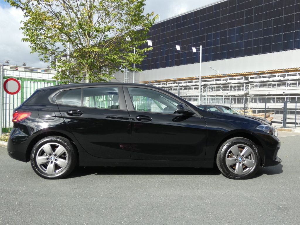BMW 1 Series 2023