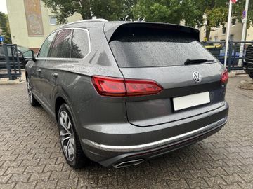 Volkswagen Touareg - 8