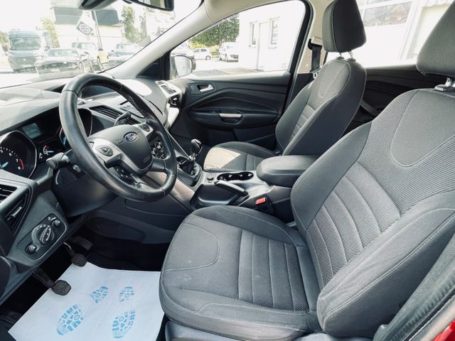 Ford KUGA* AHK*SCHECKHEFT*BEHEIZ.FRONT* SOMMERWINTER