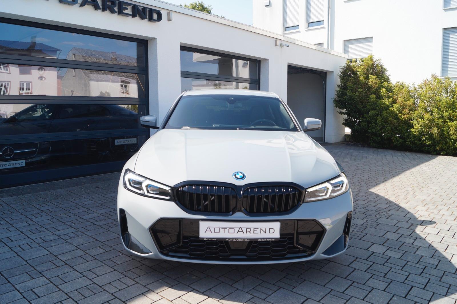 BMW 330e M Sport *Brooklyn, HUD, LED, 0,5% Versteu.*