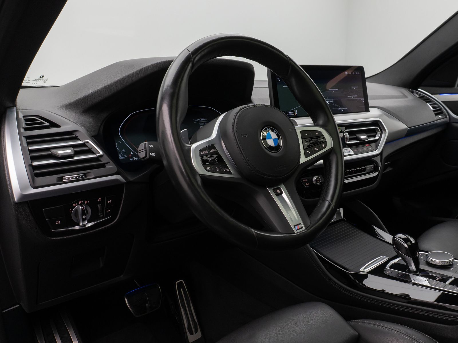 Fahrzeugabbildung BMW X4 xD30d M Sport Panorama Laser Kamera HUD HiFi