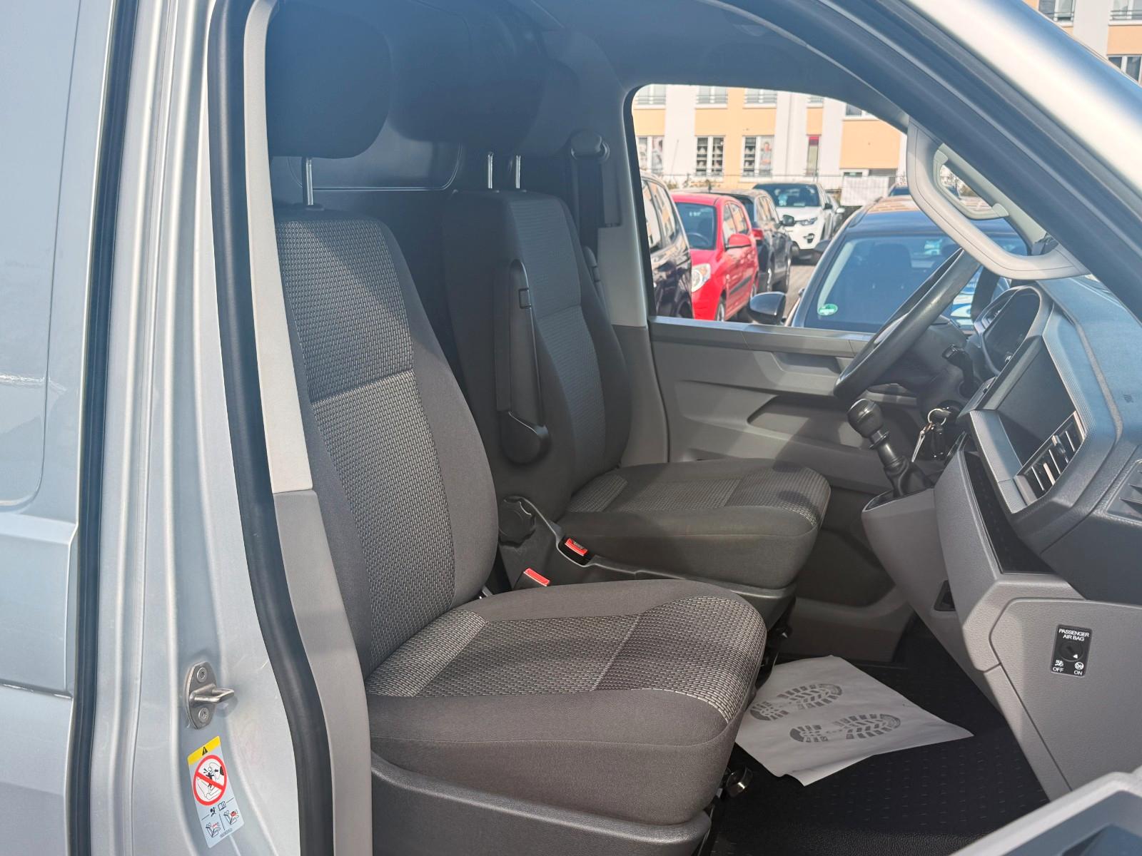 Volkswagen T6.1 2.0 TDI Transporter Kasten FWD*GR.NAVI*PDC*