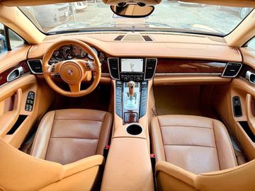 Porsche Panamera - 10