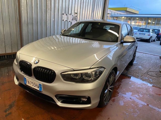 BMW Bmw 118 118d 5p. Urban