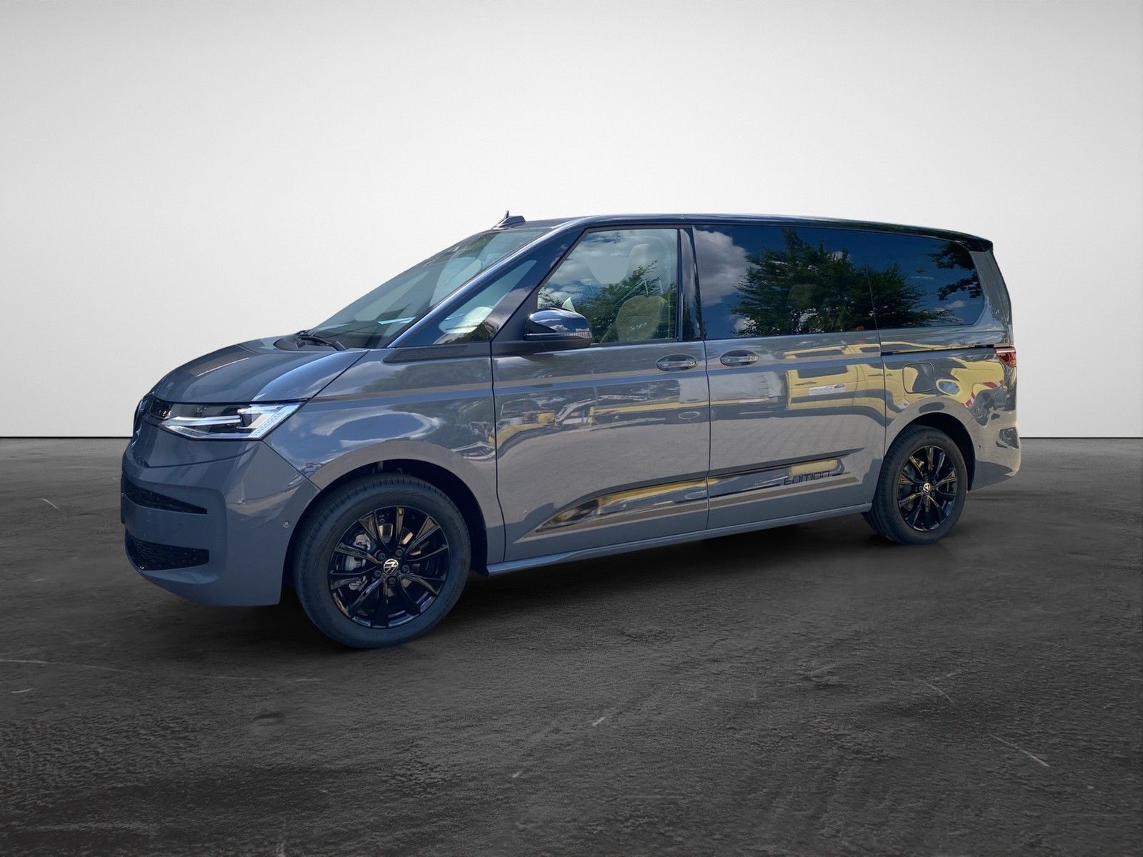 Volkswagen T7 Multivan 2.0 TDI DSG Edition lang  Panodach A imagem 3