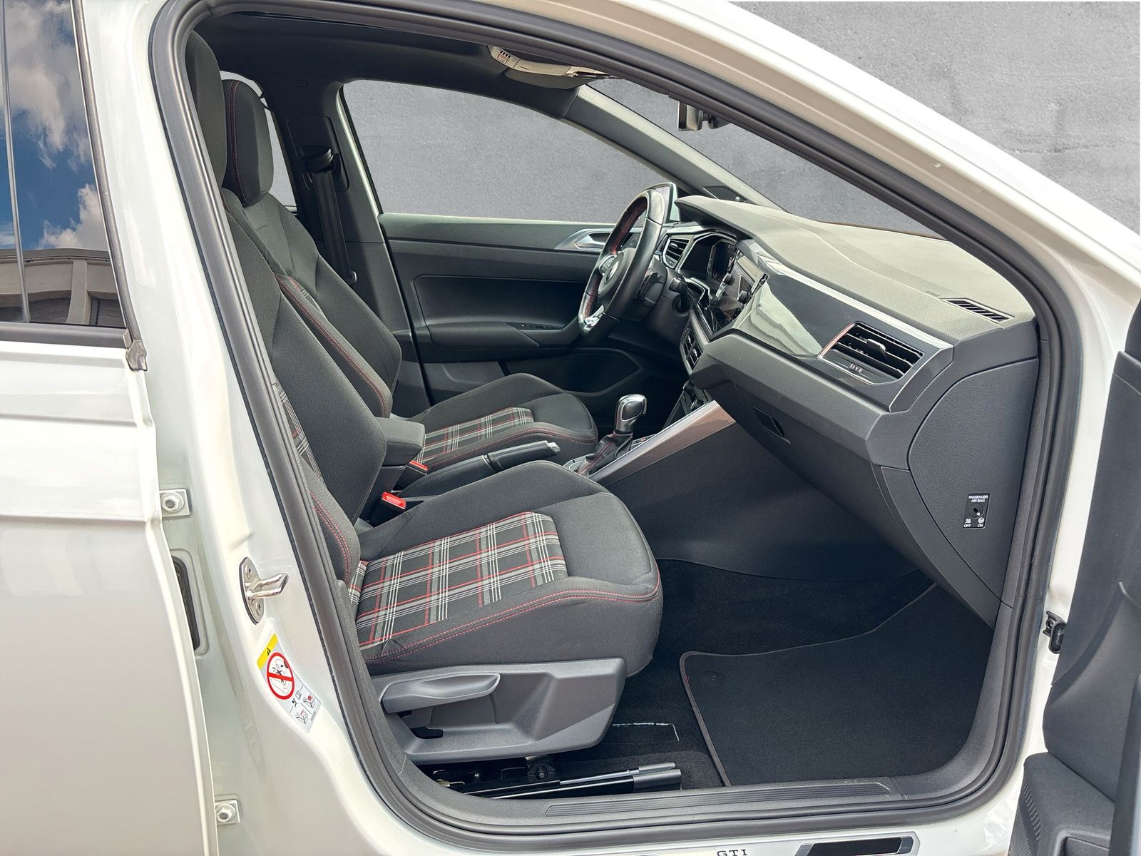Fahrzeugabbildung Volkswagen Polo GTI 2.0 TSI Kamera Pano AppConnect