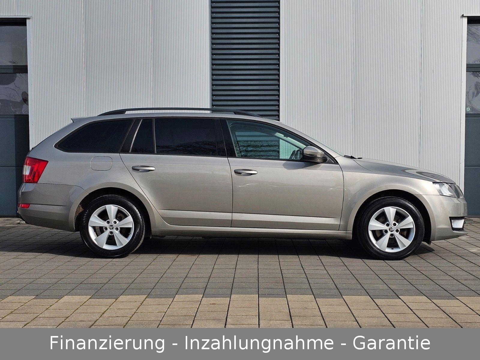Skoda Octavia Kombi Elegance 1.4 Teilleder + Sitzheizu