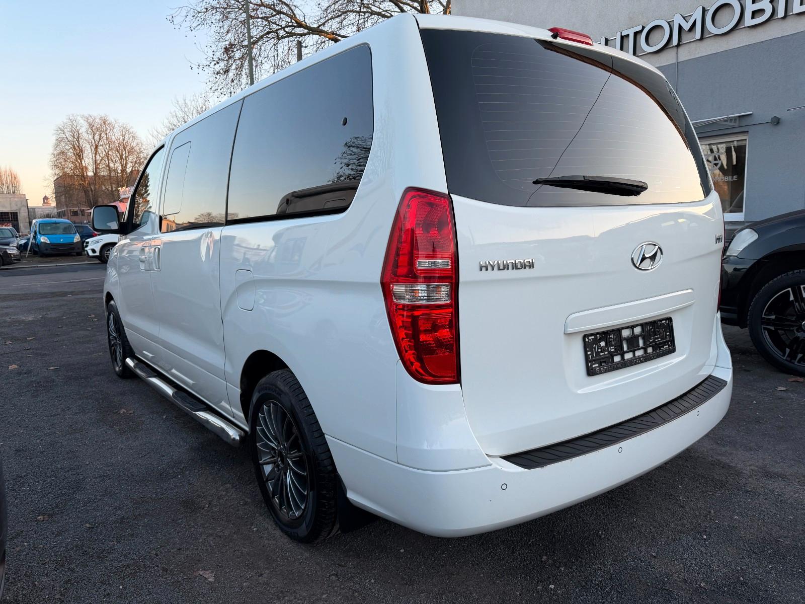 Hyundai H-1 Travel Premium
